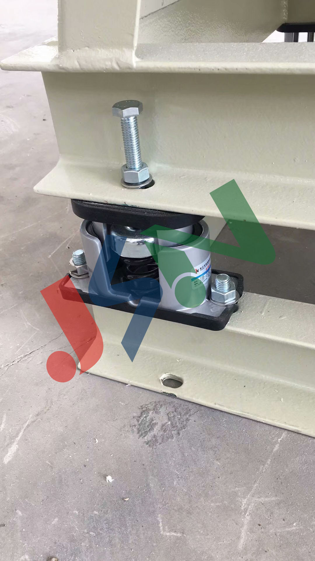 風(fēng)機(jī)安裝JB彈簧減震器.jpg